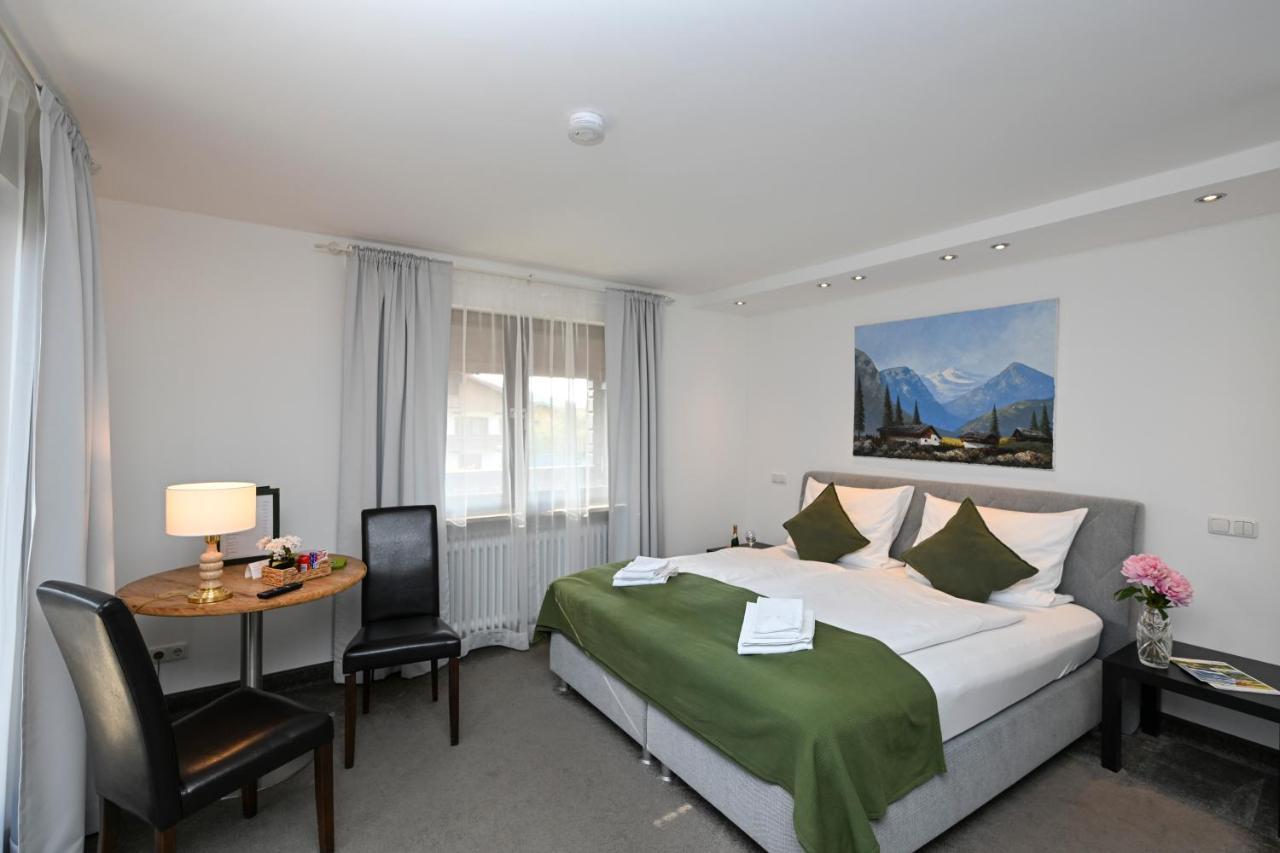 Hardi'S Hotel Инцелль Экстерьер фото